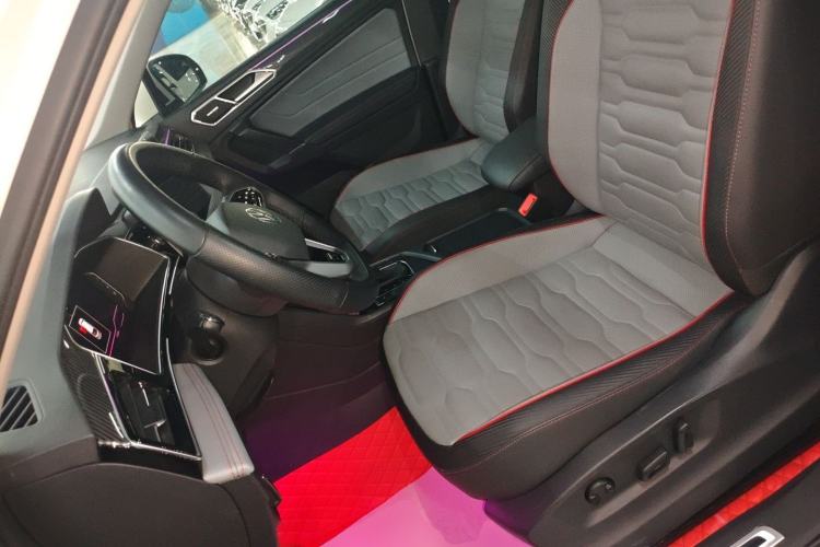 Used Volkswagen Tiguan L 2022 330TSI Automatic Two-Wheel Drive R-Line Flagship Edition
