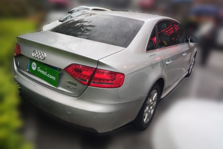 Used Audi A4L 2012 2.0 TFSI automatic Comfort trim level