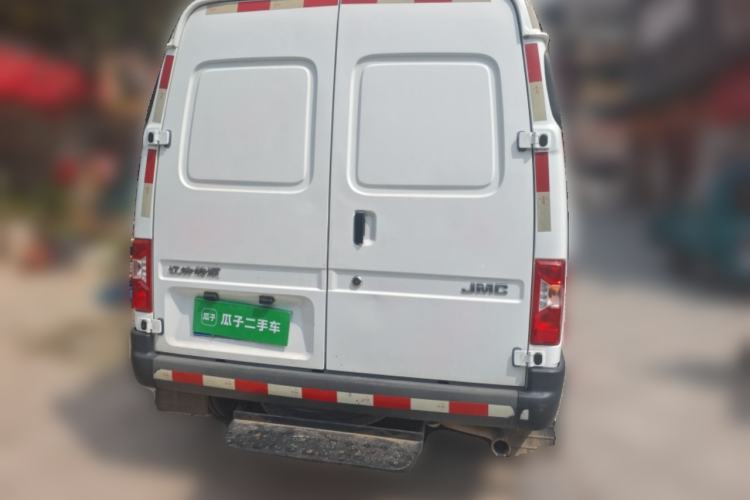 Used JMC Transit 2019 2.8T Commercial Version Short Wheelbase Mid-Roof 3-Seater China VI Standard JX493

