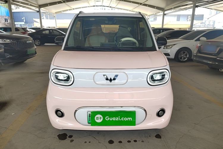 Used Wuling Hongguang MINIEV 2024 3rd Generation 215km Advanced Version
