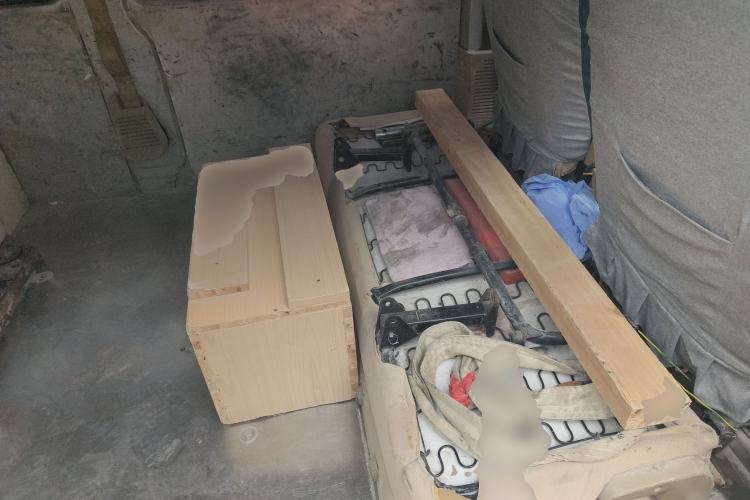 Used Dongfeng Xiaokang C37 2015 1.5L Standard II DK15-06 Left Rear Seat