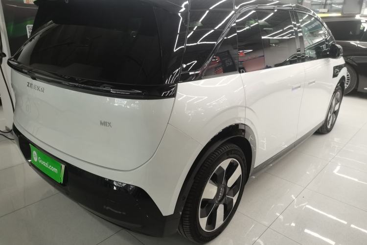 Used Zeekr MIX 2025 Intelligent Driving Version
