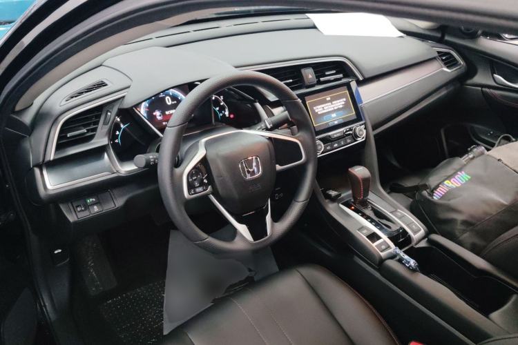 Used Honda Civic 2016 220TURBO CVT Luxury Edition
