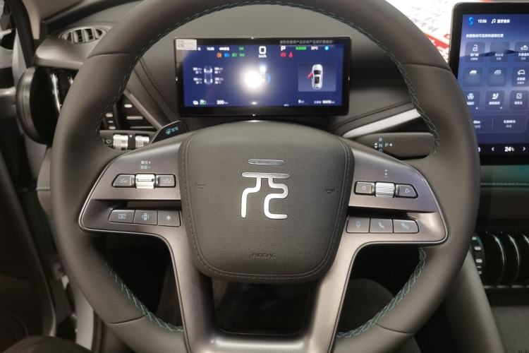 Used BYD Yuan PLUS 2025 Intelligent Driving Version 510 KM Beyond-Grade Edition Steering Wheel