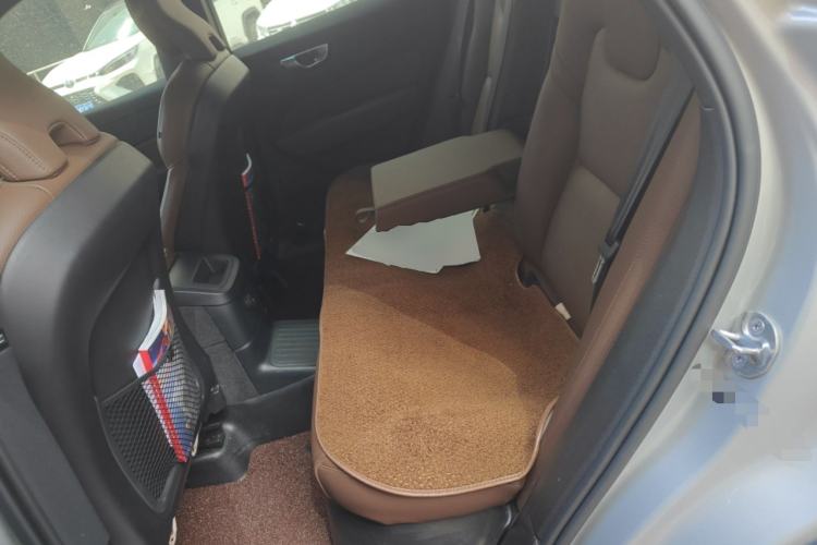 Used Volvo XC60 New Energy 2024 T8 Plug-in Hybrid Long-Range All-Wheel Drive Smart Luxury Edition Left Rear Seat