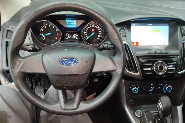 Used Ford Focus 2018 Hatchback Classic 1.6L Automatic Comfort Plus SmartDrive Edition
