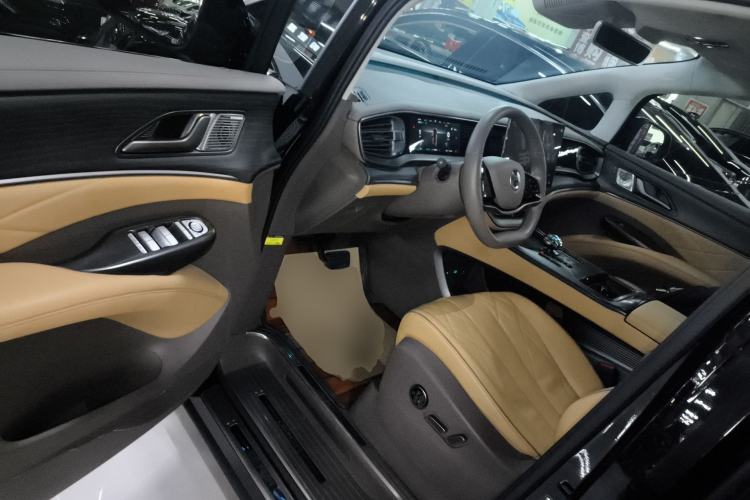 Used Denza D9 2022 DM-i 970 Four-Wheel Drive Flagship Model