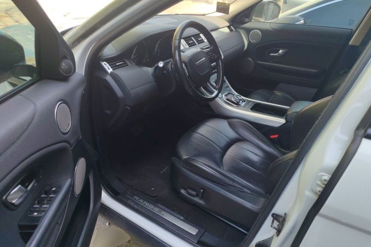 Used Land Rover Range Evoque 2016 2.0T SE Smart Glow Edition Driver Seat