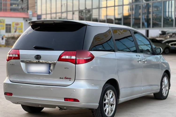 Used BYD M6 2015 2.4L Automatic Prestige Edition
