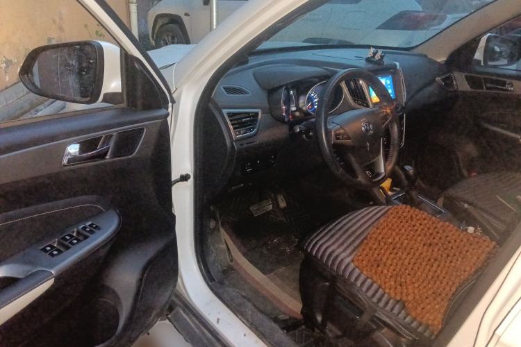 Used CHANGAN CS35 2017 1.6L Automatic Luxury Model
