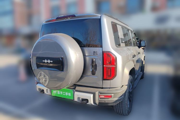 Used Formula Leopard 5 2023 Navigator Edition
