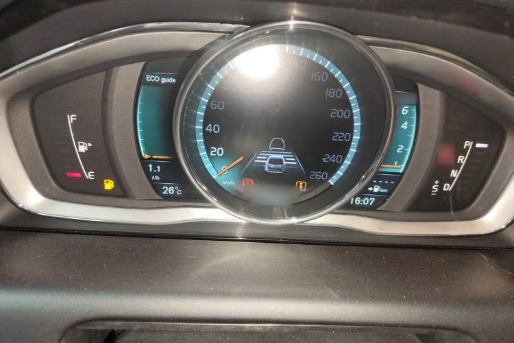 Used Volvo XC60 2015 T5 AWD Zhiyuan Edition Instrument Cluster