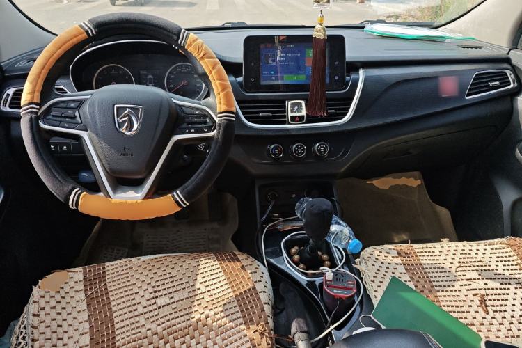 Used Baojun 730 2019 1.5L Manual Fashion Model 7-seater China VI
