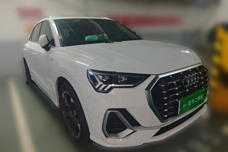 Used Audi Q3 2022 35 TFSI Fashion Dynamic Model Front Right 45 Deg