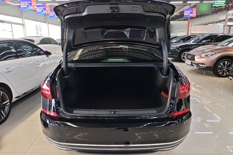 Used Volkswagen Passat 2020 Revised Version 330TSI Luxury Edition China VI Standard
