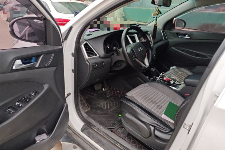 Used Hyundai Tucson 2015 1.6T Dual-Clutch Two-Wheel-Drive Smart Model Driver Seat