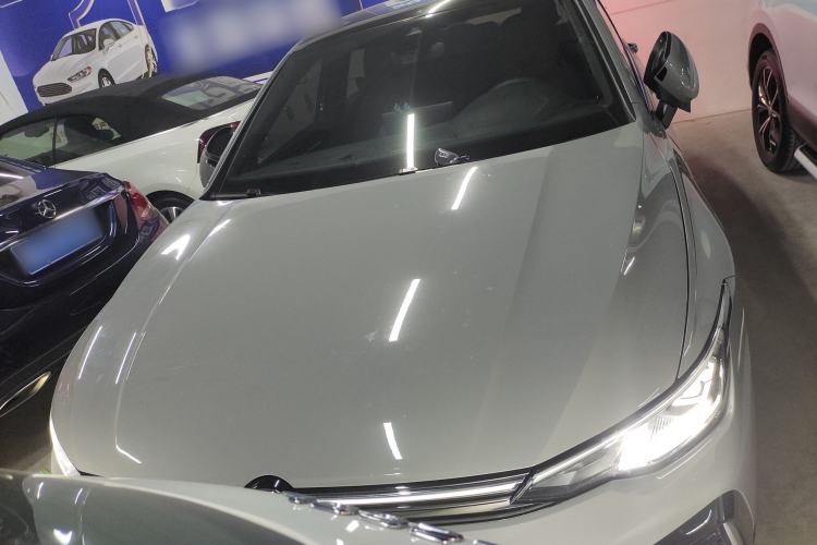 Used Volkswagen Golf 2025 300TSI R-Line
