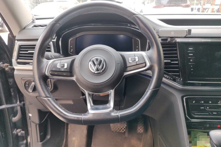 Used Volkswagen Teramont X 2020 Facelifted 330TSI Two-Wheel-Drive Luxury Edition Steering Wheel