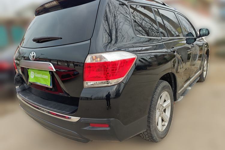 Used Toyota Highlander 2013 2.7L Two-Wheel Drive 5-Seater Purple Gold Edition
