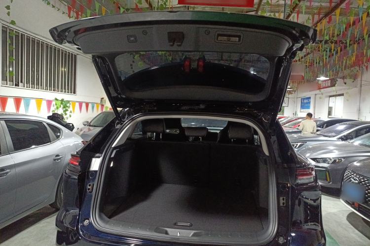 Used Changan UNI-K 2024 2.0T Two-Wheel Drive YueShang Trim