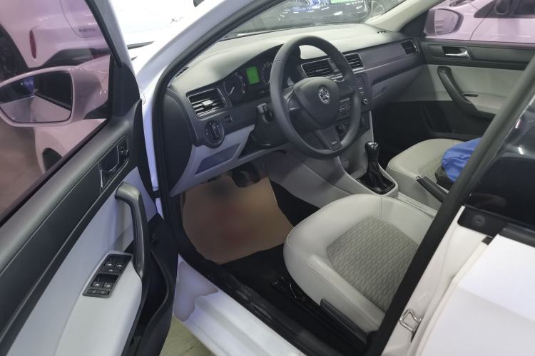 Used Skoda Rapid 2016 1.6L Manual Trend Edition
