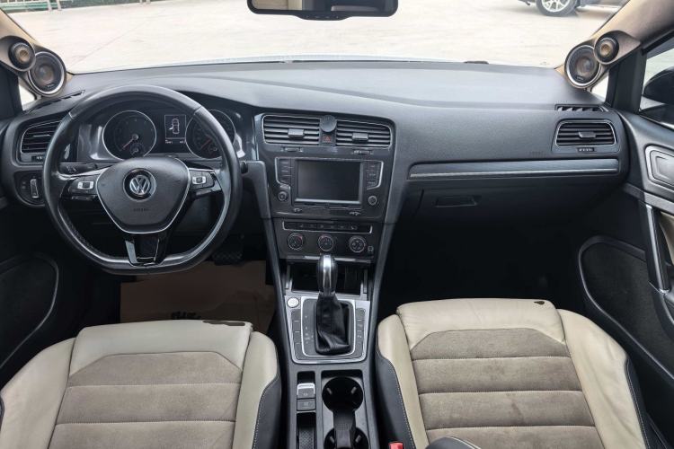 Used Volkswagen Golf 2017 230TSI Automatic Luxury Million-Vehicle Commemorative Edition