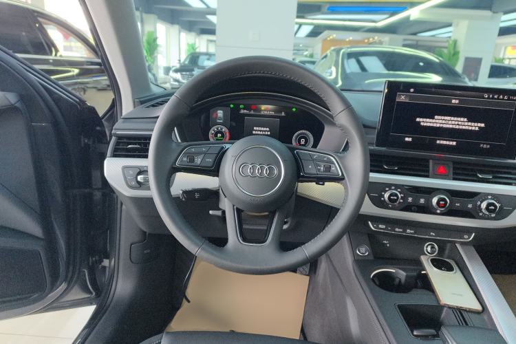 Used Audi A4L 2020 40 TFSI Fashionable and Elegant Model