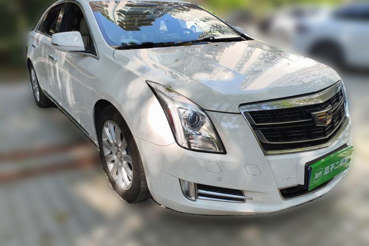 Used Cadillac XTS 2016 28T Elite Edition Front Right 45 Deg