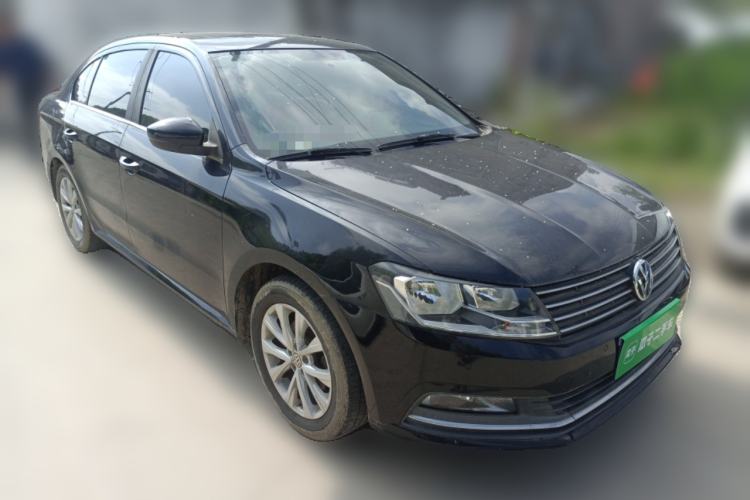 Used Volkswagen Lavida 2015 1.6L Manual Comfort Edition