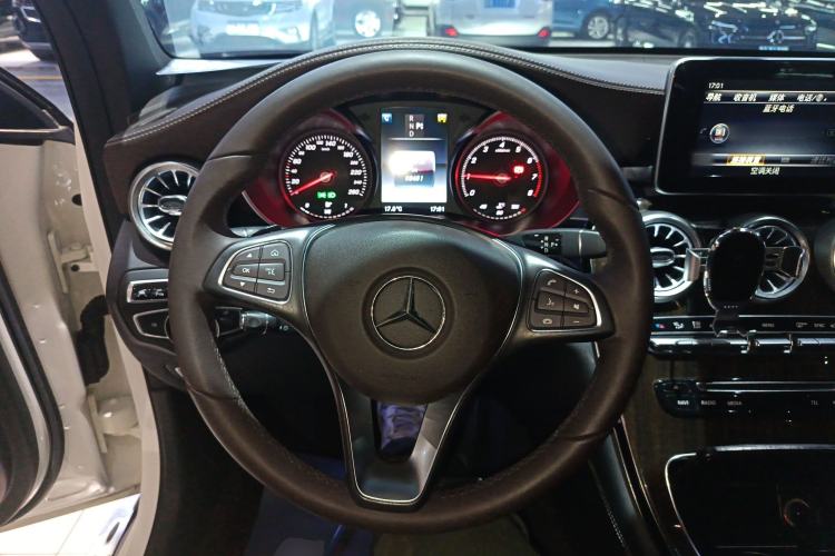 Used Mercedes-Benz GLC 2016 GLC 260 4MATIC Luxury Model
