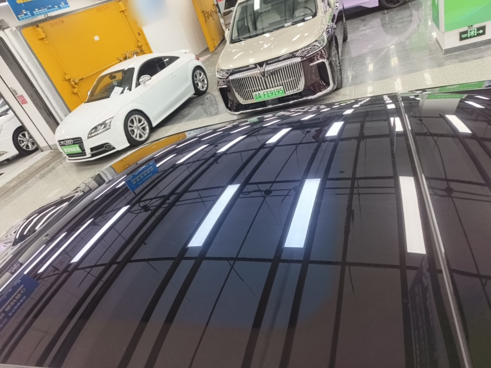 Zeekr 001 2026 95° All-Wheel-Drive Max Edition — снимка 7