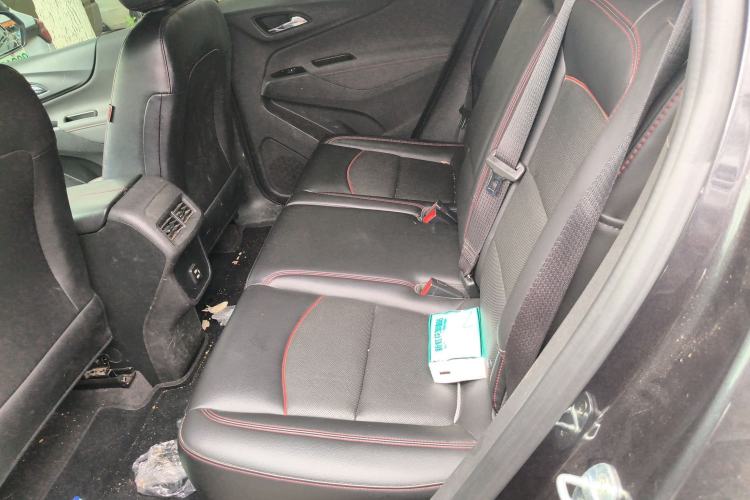 Used Chevrolet Equinox 2021 550T RS Smart Boundary-Pushing Edition Left Rear Seat