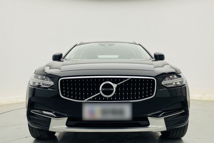 Used Volvo V90 2017 Cross Country T5 AWD Smart Range Edition Exterior 2