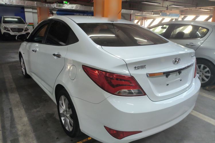 Used Hyundai Verna (older generation) 2014 1.4L Manual Top-Tier Model TOP
