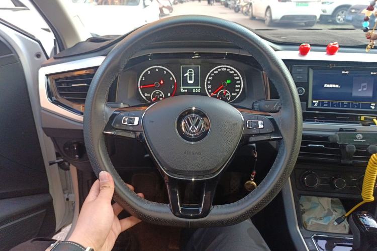 Used Volkswagen Polo 2019 Plus 1.5L Automatic Colorful Technology Edition Steering Wheel