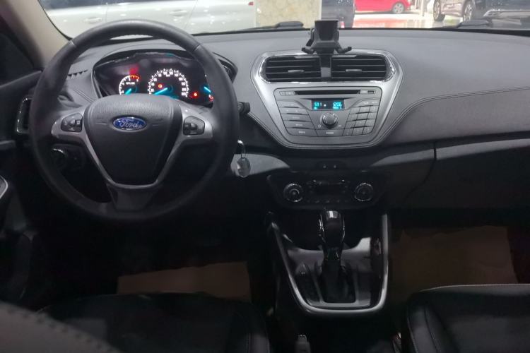 Used Ford Escort 2015 1.5L Automatic Fashion Model
