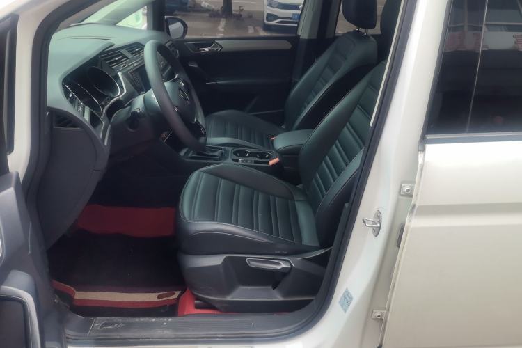 Used Volkswagen Touran 2021 Touran L 280TSI DSG Comfort Edition 7 Seats Left Front Seat