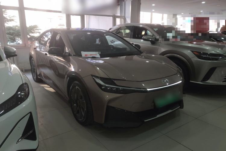 Used Toyota bZ3 2023 616 km Long-Range Premium
