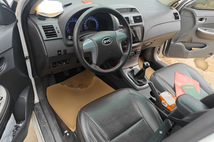 Used BYD L3 2015 Energy-Efficient Model 1.5L Manual Comfort Edition Steering Wheel