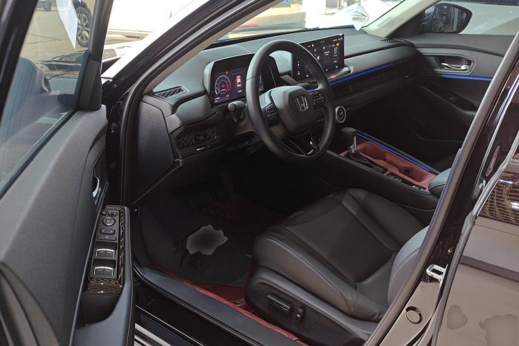 Used Honda Accord 2025 260TURBO Luxury Edition Driver Seat