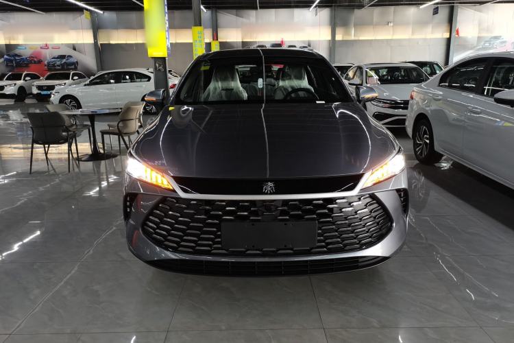 Used BYD Qin PLUS  Front