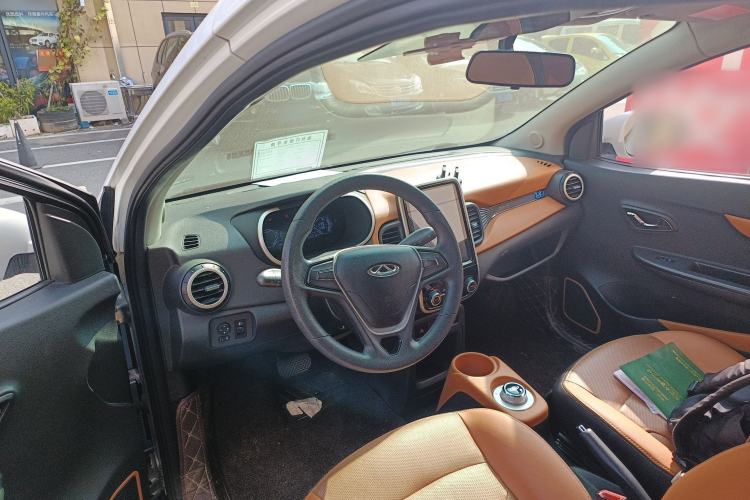 Used Chery Little Ant 2018 400 4-Seater Smart Edition Center Console