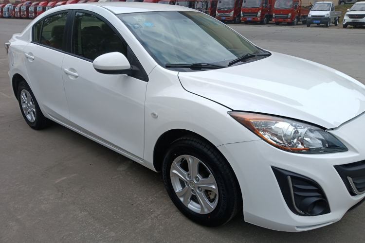 Used Mazda 3 2015 Sedan 1.6L Manual Comfort Model