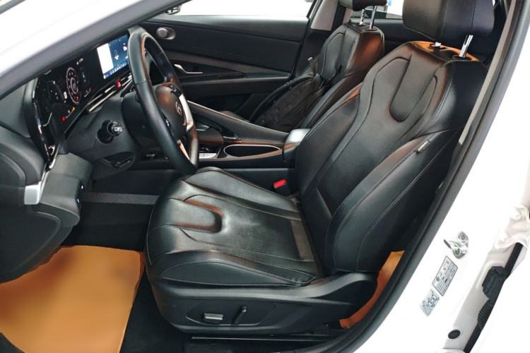 Used Hyundai Elantra 2022 1.5L CVT LUX Prestige Edition