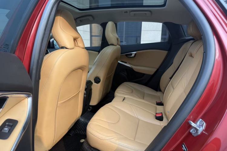 Used Volvo V40 2018 T3 Zhiyi Edition