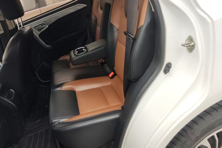 Used Geely Auto Vision X6 2016 1.3T CVT Flagship Model Left Rear Seat