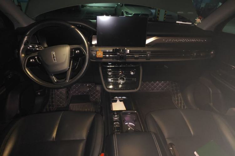 Used Lincoln Corsair 2021 2.0T Two-Wheel-Drive Luxury Edition Center Console