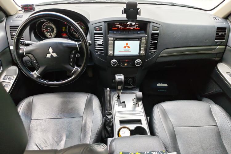 Used Mitsubishi Pajero 2014 3.0L Elite Upgrade Edition
