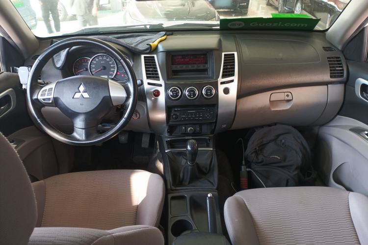 Used Mitsubishi Pajero Sport 2013 2.4L Manual Two-Wheel Drive Comfort Edition