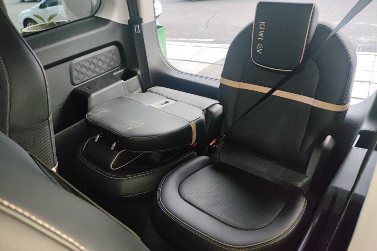 Used Baojun KiWi EV 2022 Artist Lite Edition Lithium Iron Phosphate